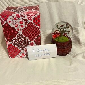 NIB Authentic Taylor Swift ATW Red scarf tree snow globe